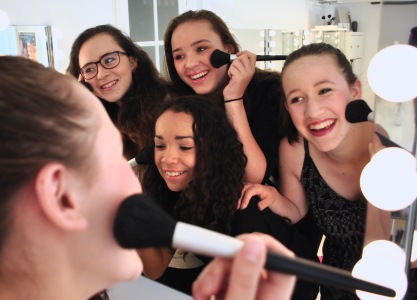 Tiener beauty workshops, makeovers, nailart en fotoshoots